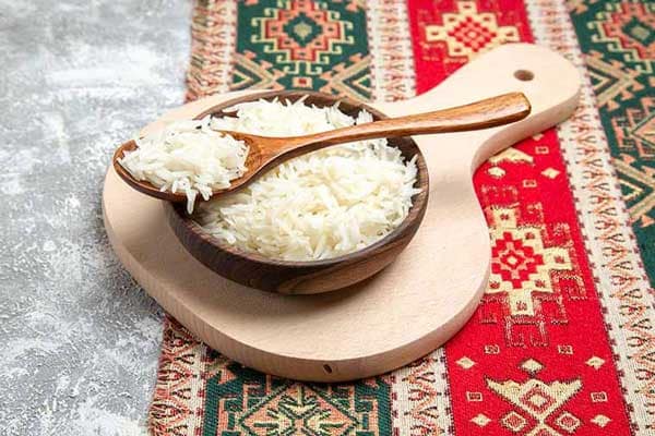 برنج ایرانی شمال دانه بلند با پخت نرم و خوش خوراک